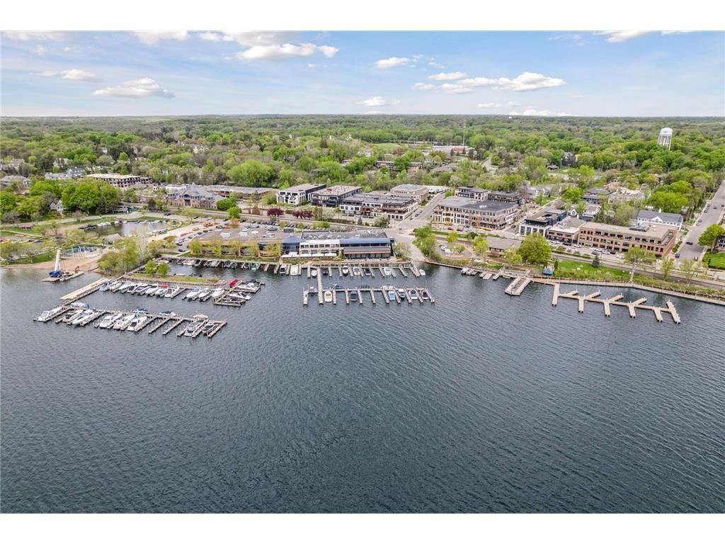 275 Lake Street E, Unit 302, Wayzata, MN 55391 Main Photo