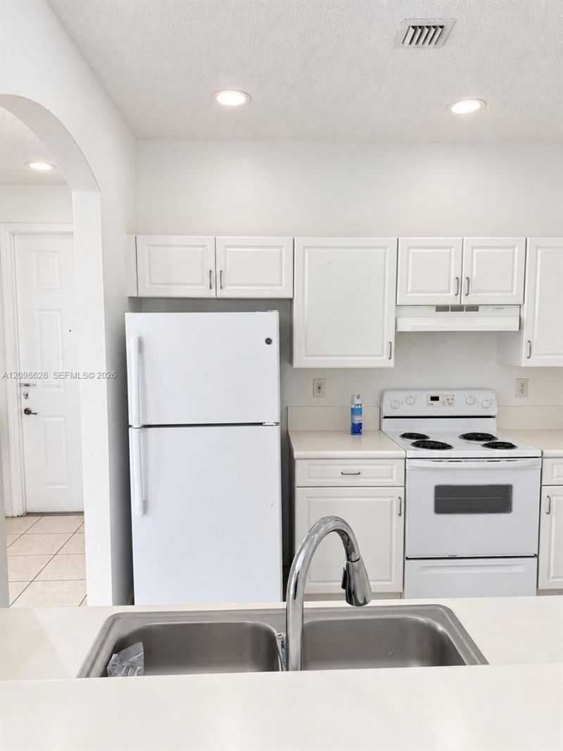 2365 NE 42nd Cir, Homestead, FL 33033 Photo