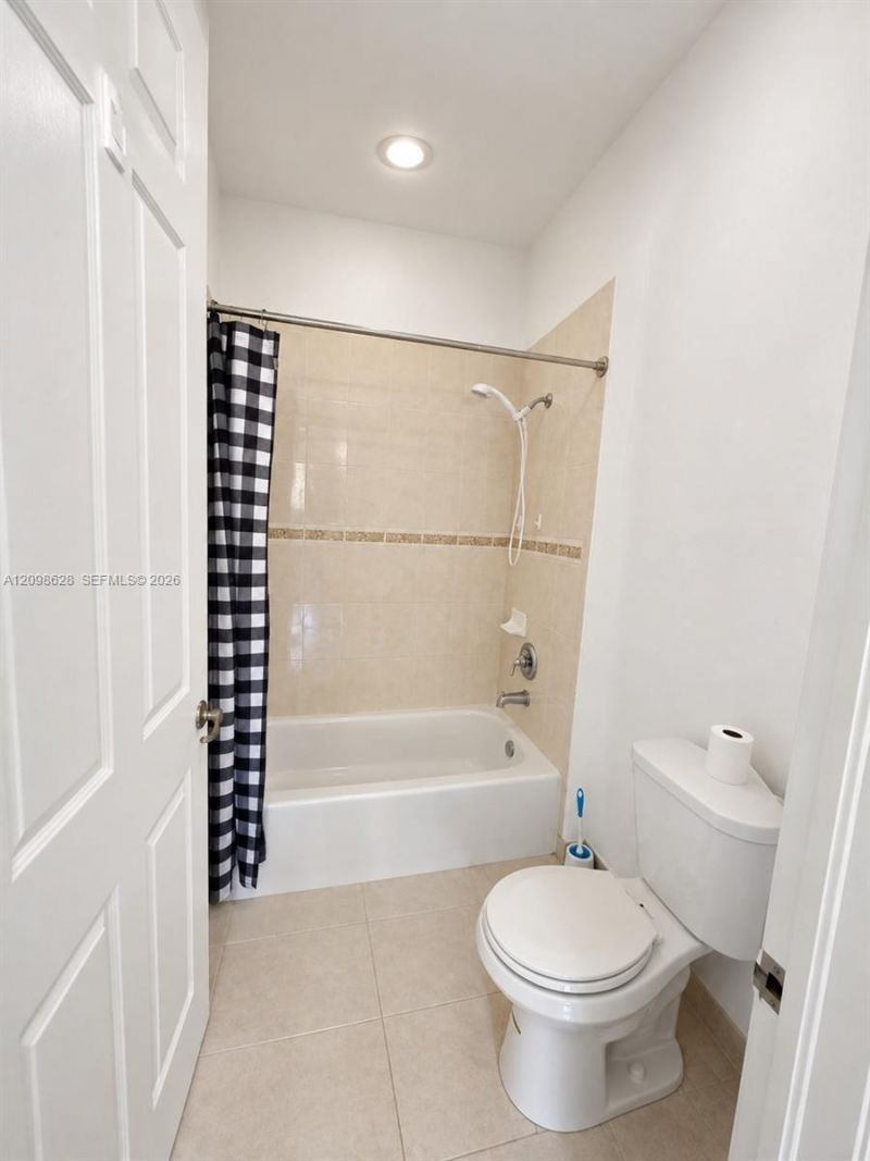 2365 NE 42nd Cir, Homestead, FL 33033 Photo