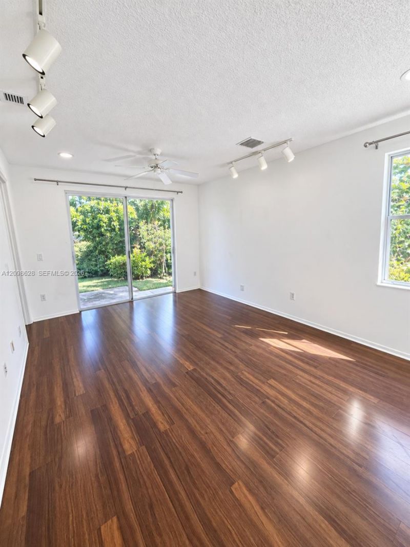 2365 NE 42nd Cir, Homestead, FL 33033 Photo