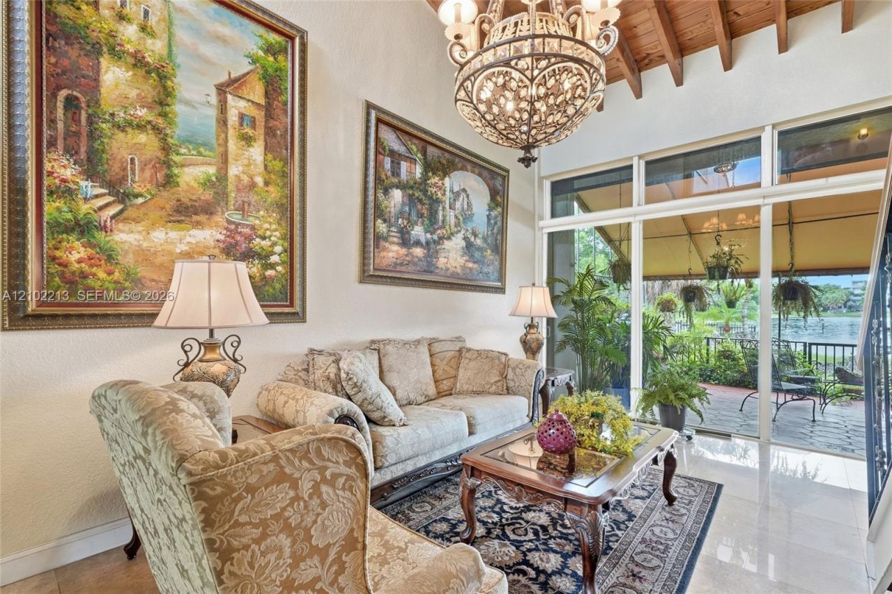 9135 Fontainebleau Blvd , Unit 2, Miami, FL 33172 Photo