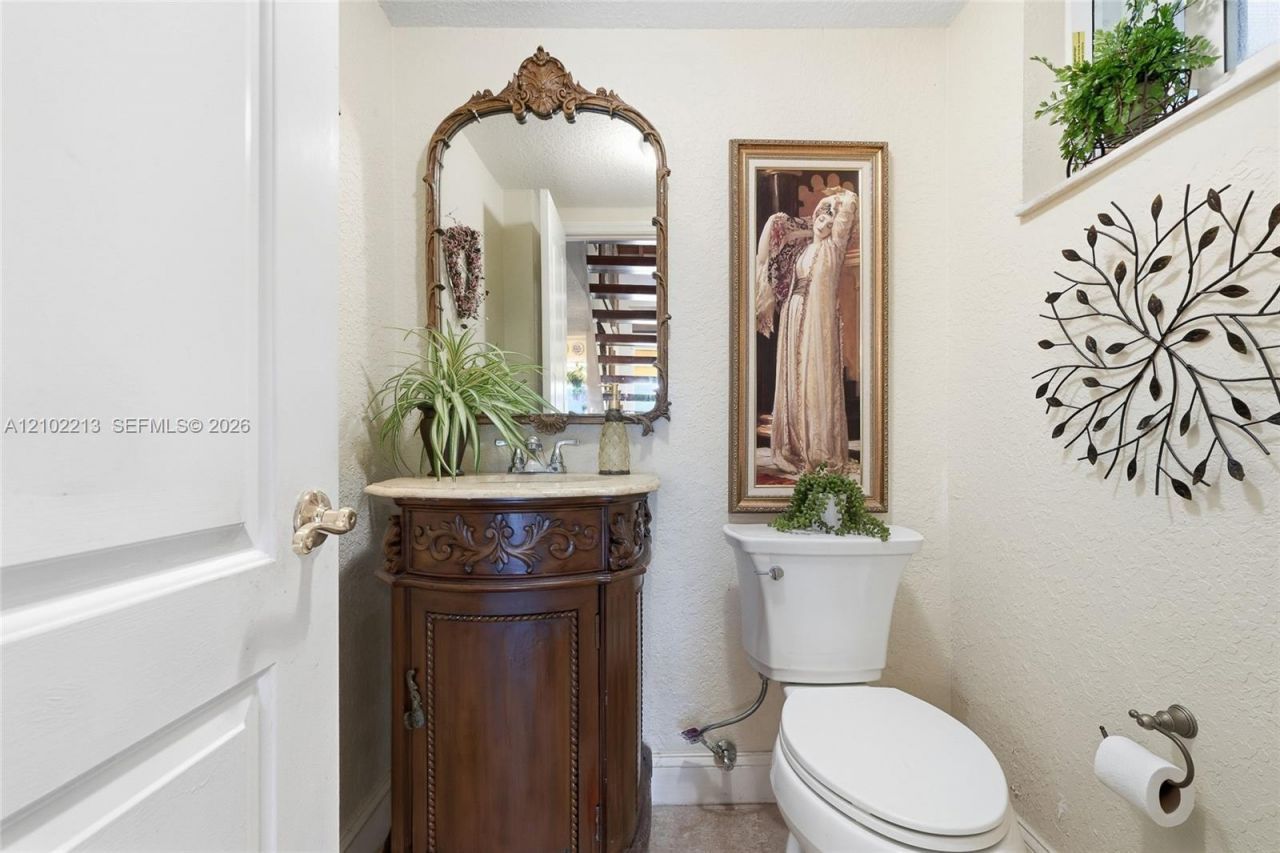 9135 Fontainebleau Blvd , Unit 2, Miami, FL 33172 Photo