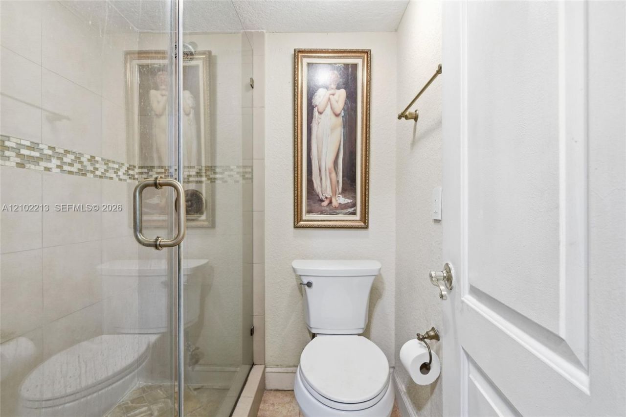 9135 Fontainebleau Blvd , Unit 2, Miami, FL 33172 Photo