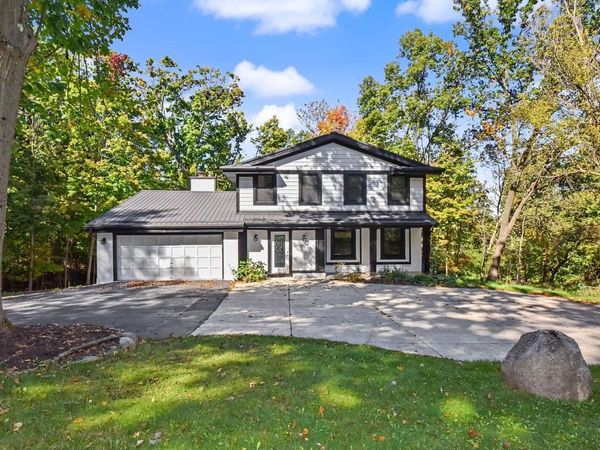 N2781 Wildwood DRIVE, Lake Geneva, WI 53147
