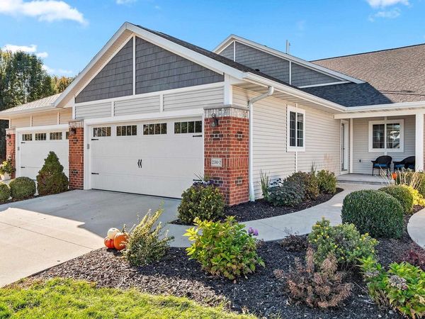 2580 BAY HARBOR CIRCLE, Unit 2, Green Bay, WI 54304
