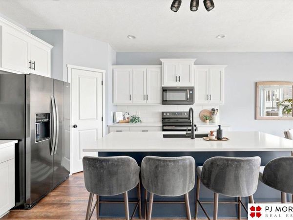 23815 Harvest Heights Circle, Waterloo, NE 68069