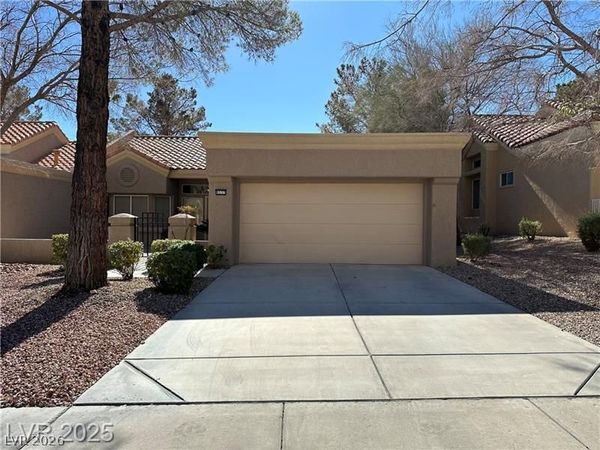 9537 Eagle Valley Drive , Las Vegas, NV 89134