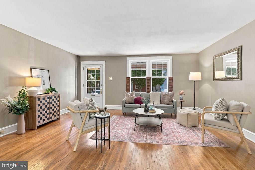 561 W Walnut Street, Lancaster, PA 17603 Main Photo