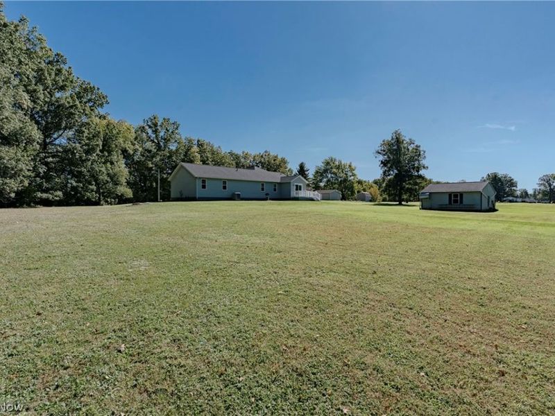 15705 Lowe Road NE, Alliance, OH 44601 Photo 28