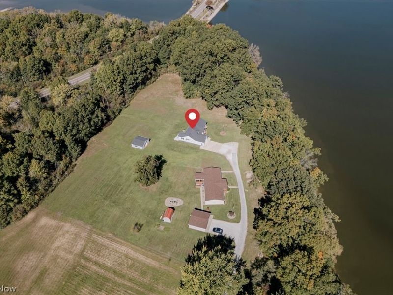 15705 Lowe Road NE, Alliance, OH 44601 Photo 3