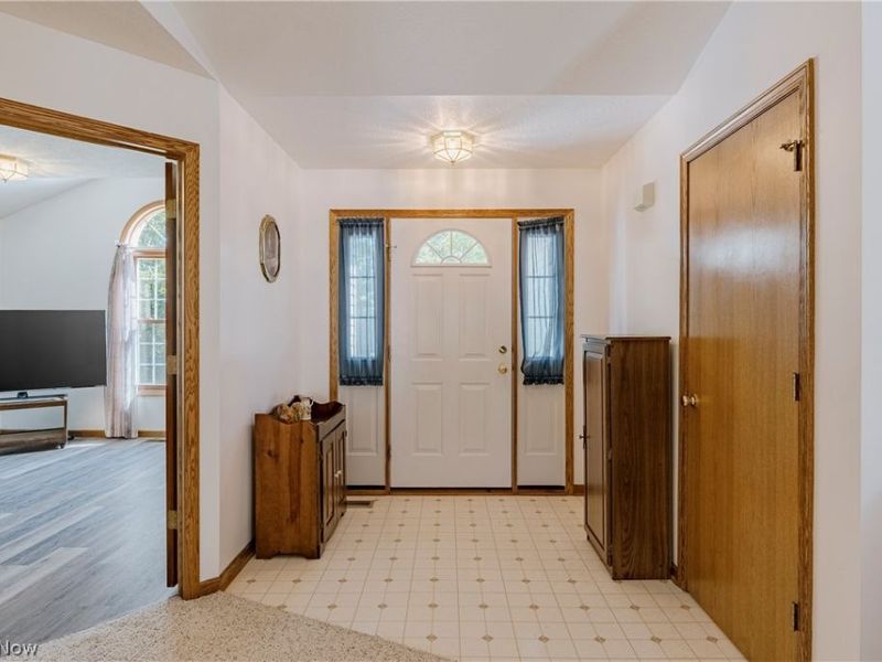 15705 Lowe Road NE, Alliance, OH 44601 Photo 6