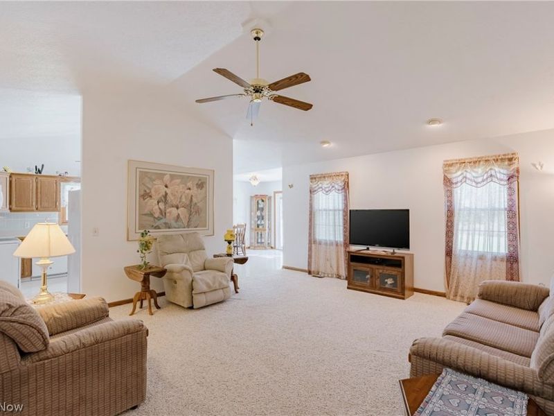 15705 Lowe Road NE, Alliance, OH 44601 Photo 9