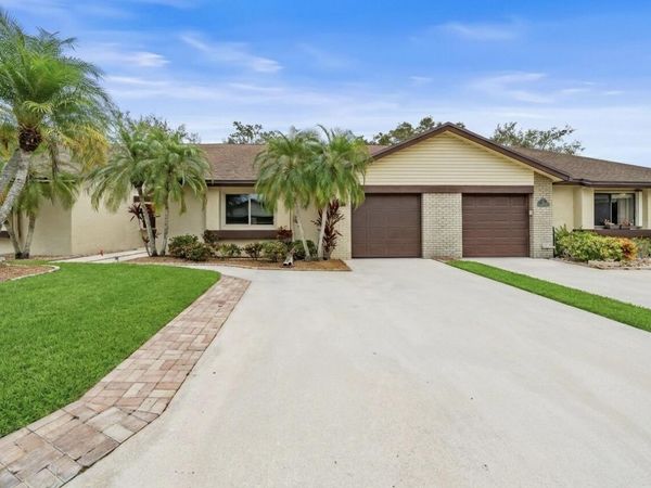 137 MEANDER Circle, Royal Palm Beach, FL 33411