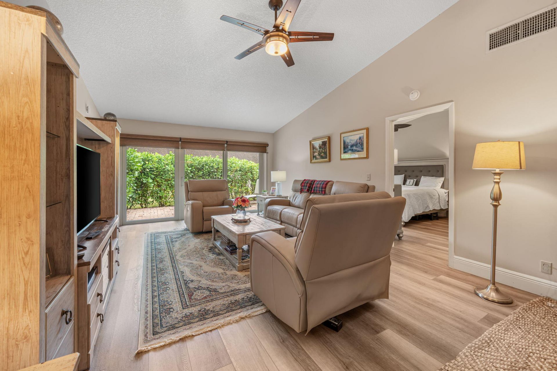 137 Meander Circle, Royal Palm Beach, FL 33411 Photo