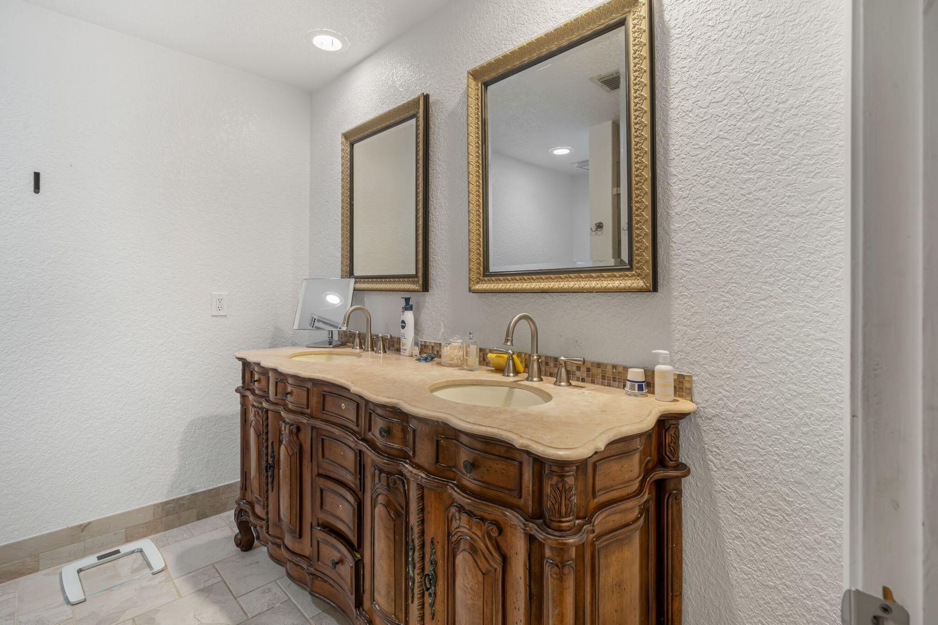 137 Meander Circle, Royal Palm Beach, FL 33411 Photo
