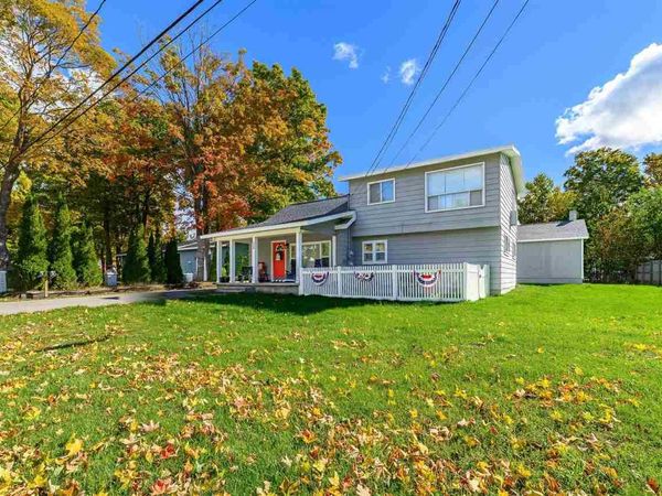 308 W Upright Street, Charlevoix, MI 49720