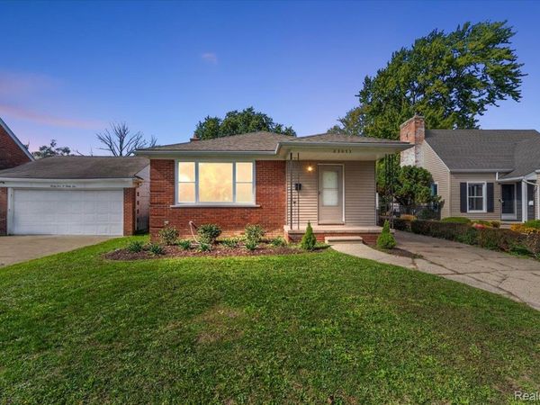 23033 Hayes Avenue , Eastpointe, Mi 48021