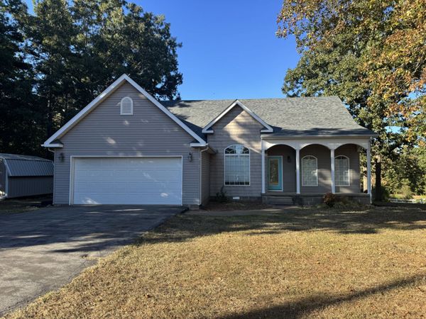 173 Mitchell St , Hohenwald, TN 38462