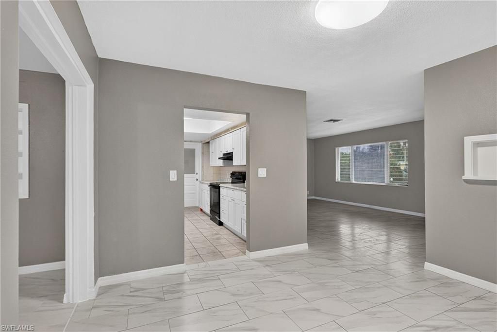2055 Maravilla Cir , Fort Myers, FL 33901 Photo