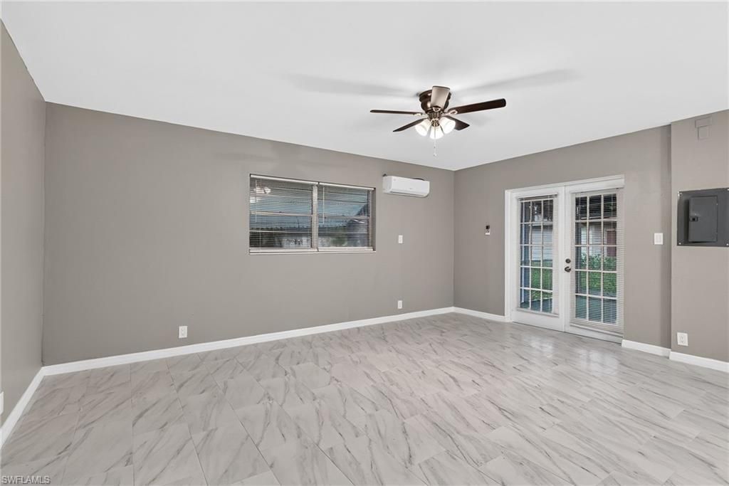 2055 Maravilla Cir , Fort Myers, FL 33901 Photo