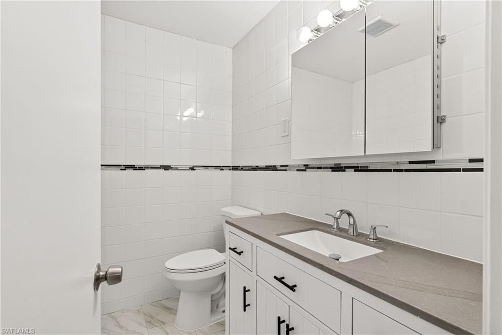2055 Maravilla Cir , Fort Myers, FL 33901 Photo