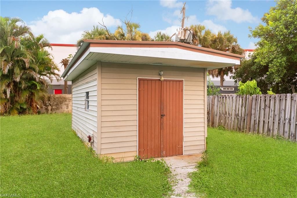 2055 Maravilla Cir , Fort Myers, FL 33901 Photo