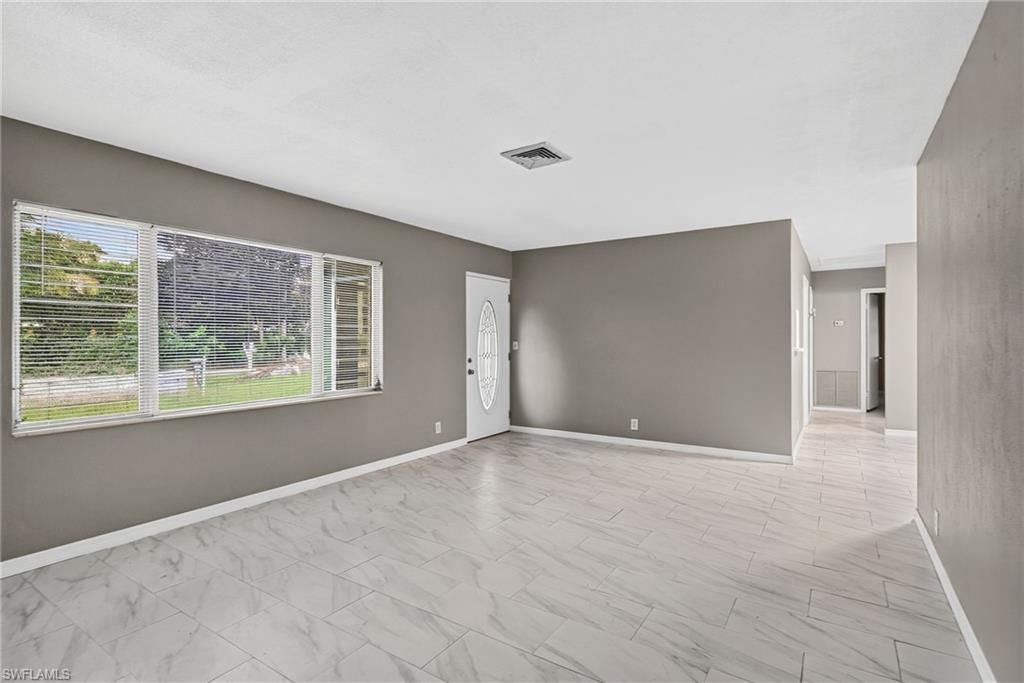 2055 Maravilla Cir , Fort Myers, FL 33901 Photo