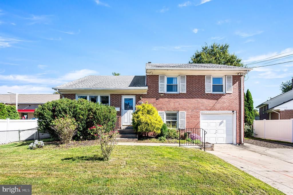 1008 KEDRON AVENUE, MORTON, PA 19070