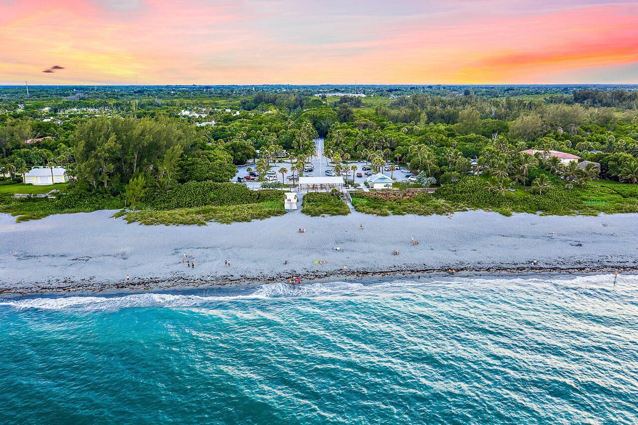 8686 SE Mars Street, Hobe Sound, FL 33455 Photo