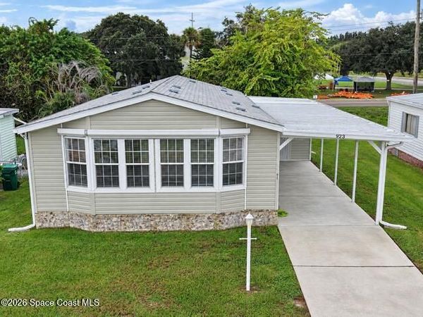923 Vireo Drive , Barefoot Bay, FL 32976