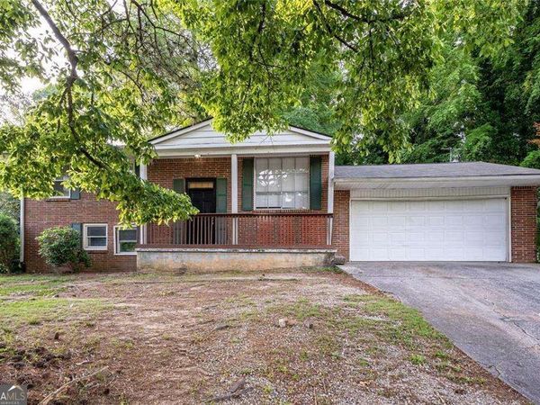 367 Camelot Parkway, Jonesboro, GA 30236