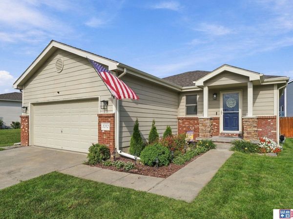 1212 Garden Valley Road, Lincoln, NE 68521