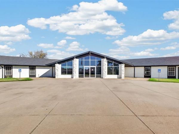 501 E E. Grand Avenue Avenue, Sayre, OK 73662