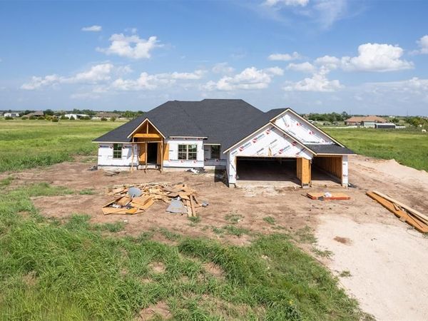 30115 Cashion Acres Road, Cashion, OK 73016