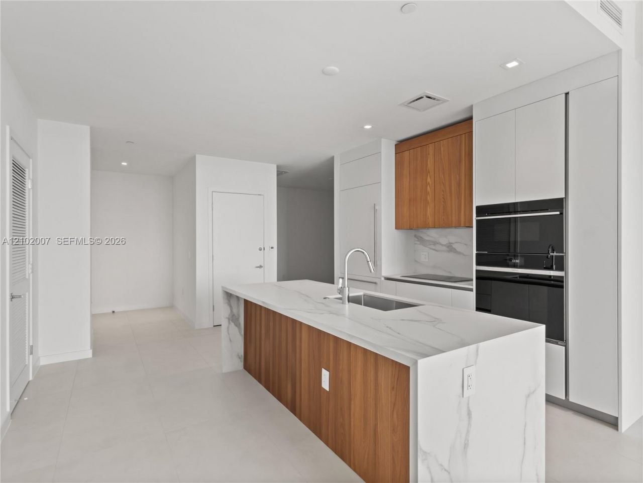 1400 Biscayne Blvd , Unit 309, Miami, FL 33132 Photo
