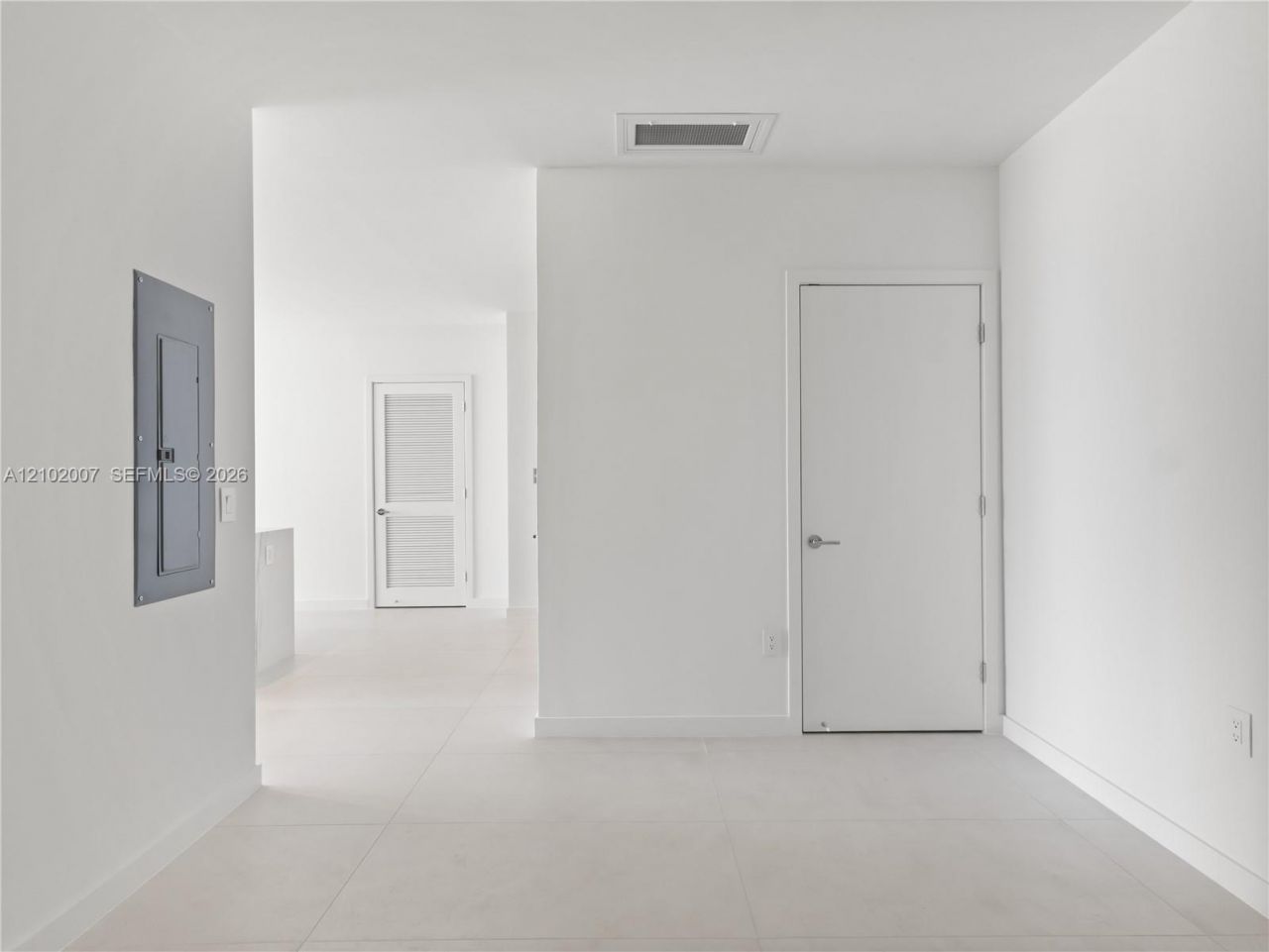 1400 Biscayne Blvd , Unit 309, Miami, FL 33132 Photo
