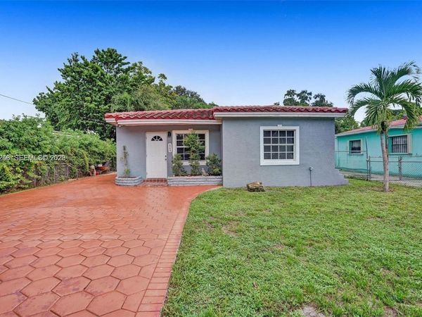 849 NE 133rd St , North Miami, FL 33161