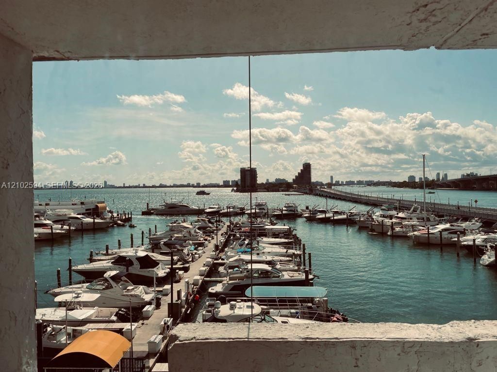 555 NE 15th St , Unit 412, Miami, FL 33132 Photo