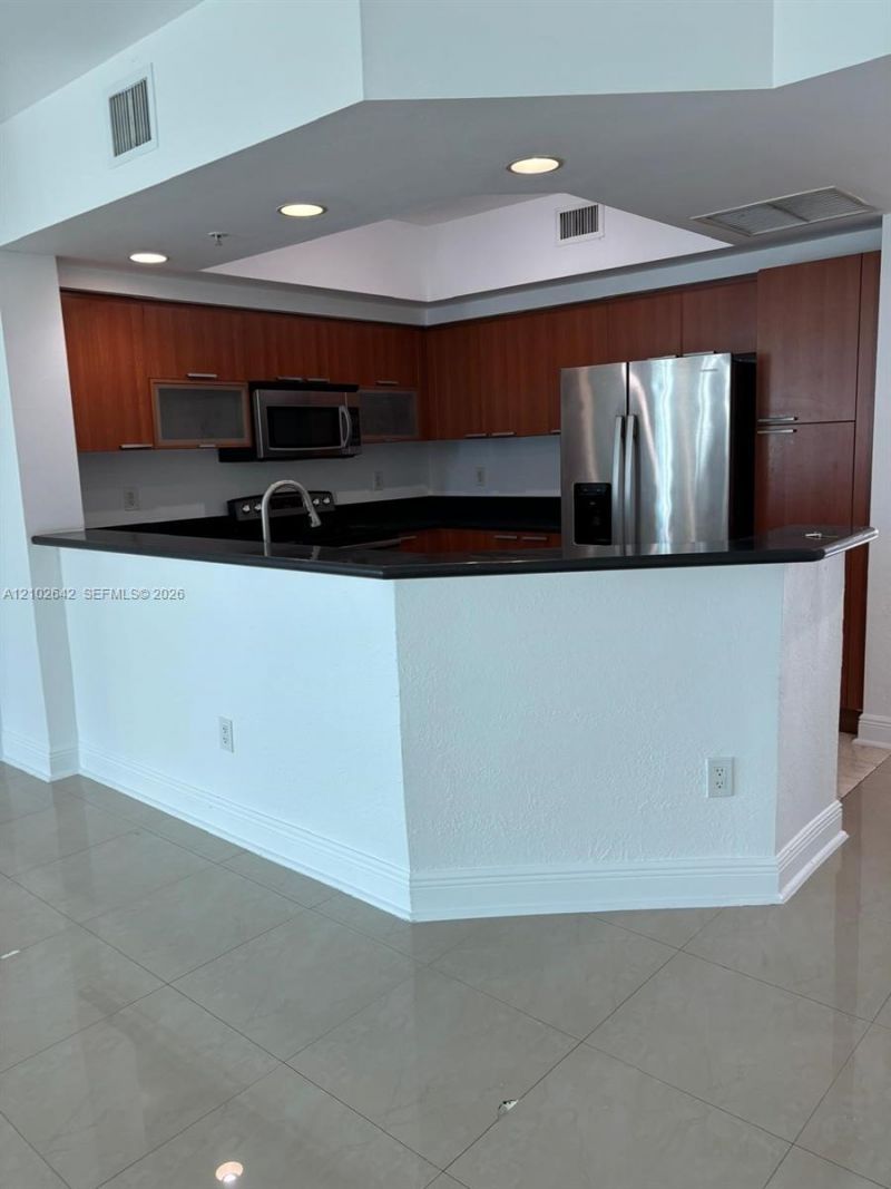 15051 Royal Oaks Ln, Unit 1606, North Miami, FL 33181 Main Photo