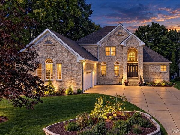 713 High Point Drive, Lake St Louis, MO 63367