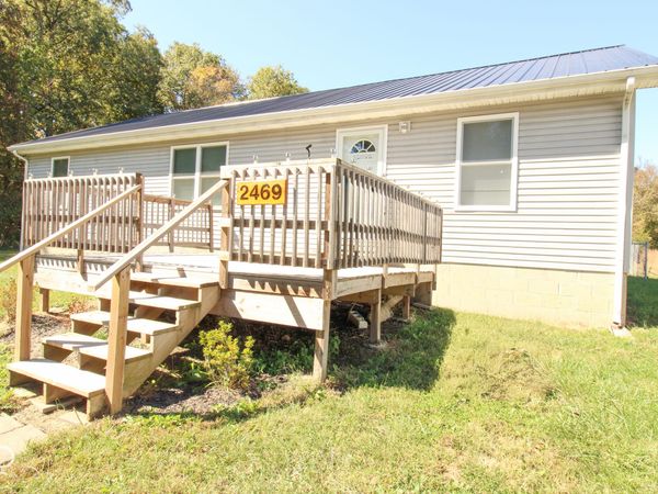 2469 Country Manor Street , North Vernon, IN 47265