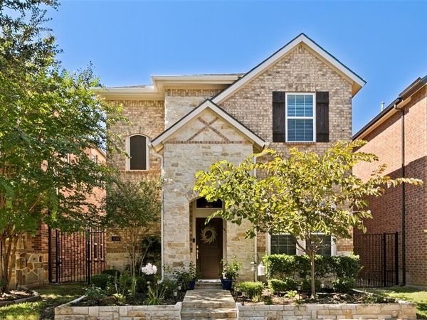 218 Buckingham Avenue, Euless, TX 76040