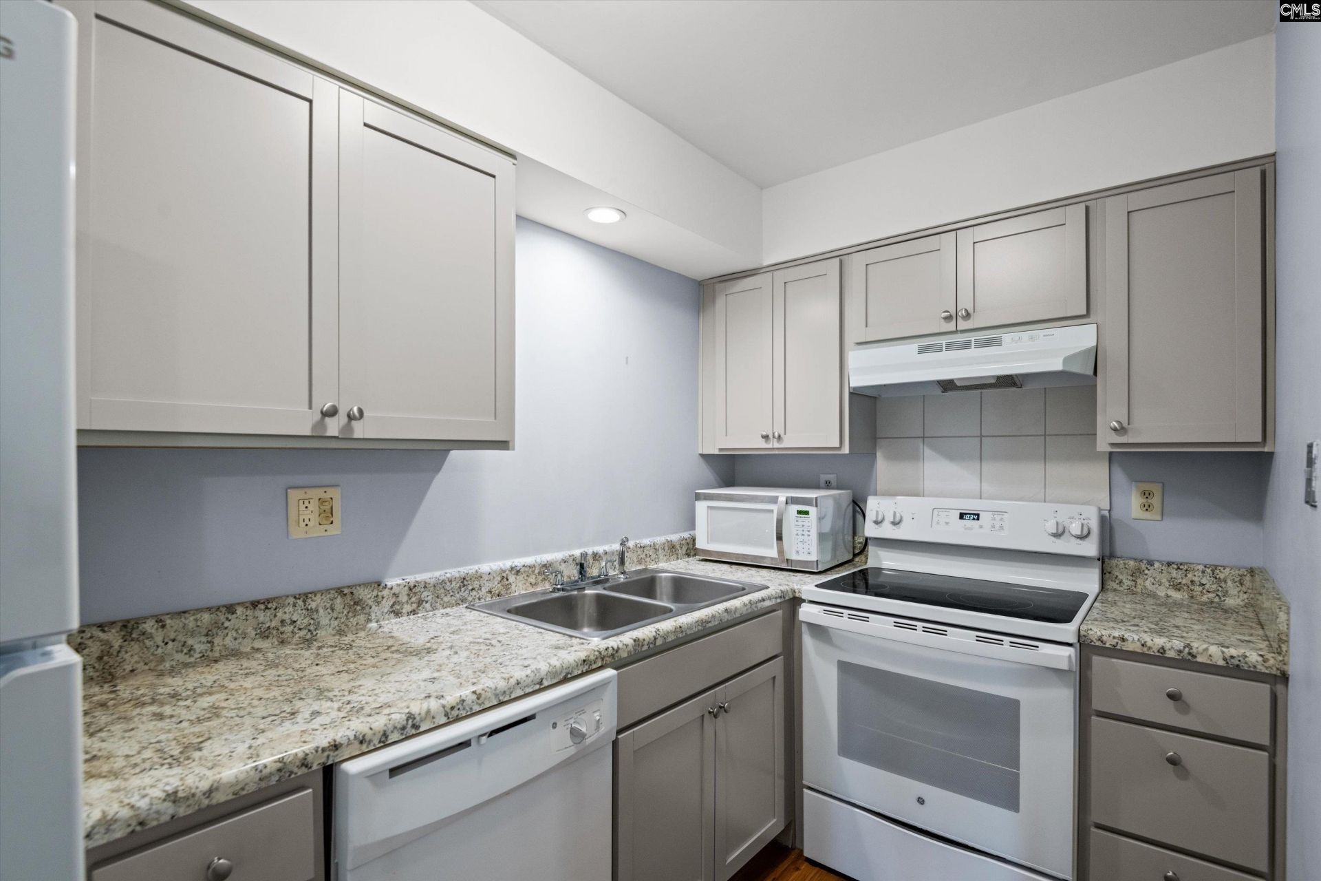 1825 Saint Julian Place Photo 13