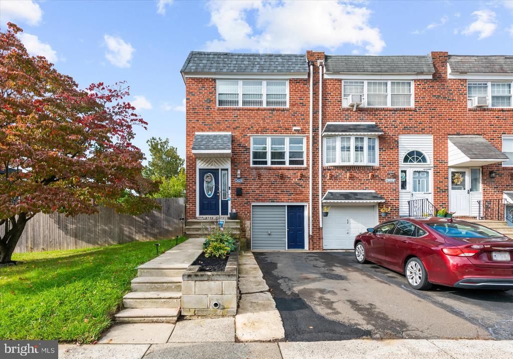 3028 Fairdale Road, Philadelphia, PA 19154 Main Photo