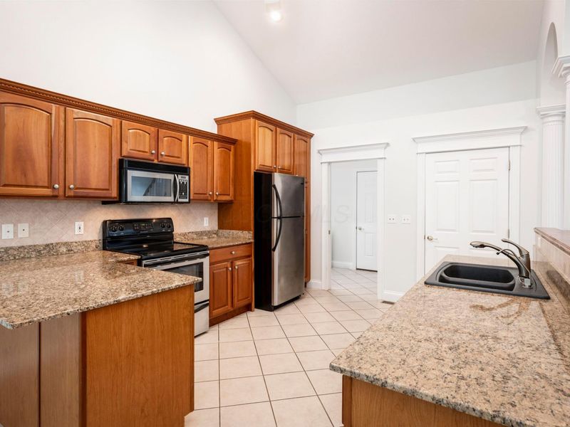 3475 Regans Way , Zanesville, OH 43701 Photo 9