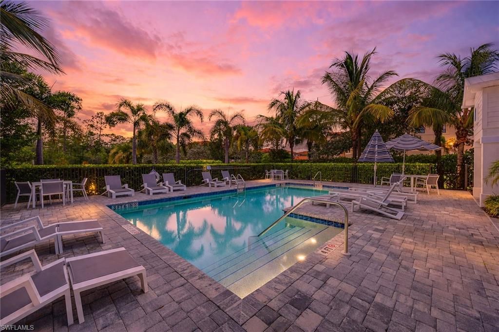 13058 Pembroke Dr, Naples, FL 34105 Photo