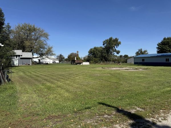16315 2nd Avenue , East Moline, IL 61244