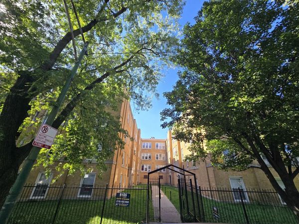 Unit 3E, Chicago, IL 60625