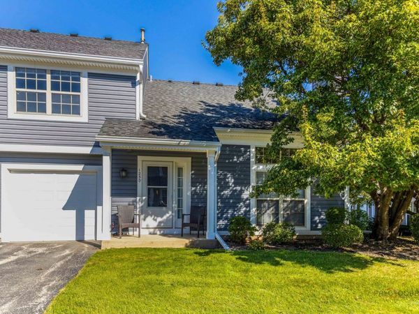 1230 N Knollwood Drive , Palatine, IL 60067
