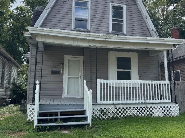 2106 W MILLMAN Street, Peoria, IL 61605